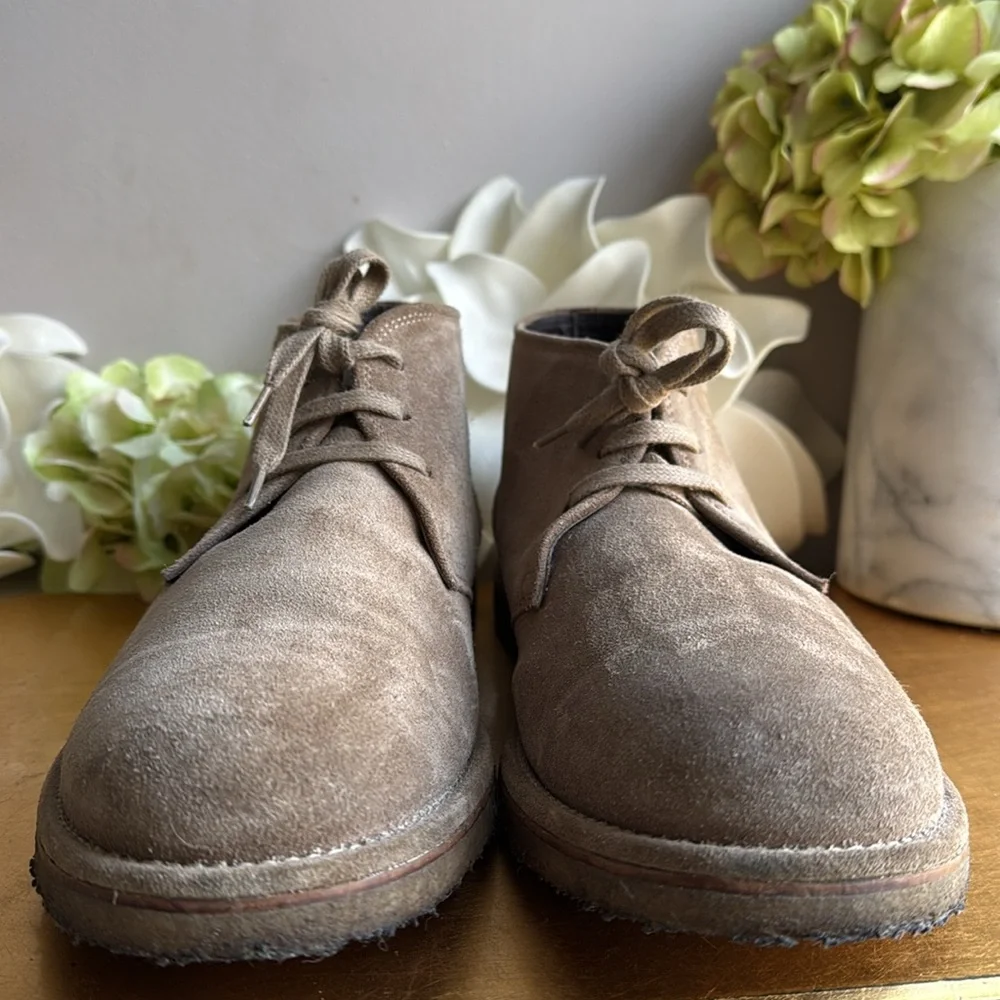 Allen Edmonds Montauk Chukka Boot in Natural Suede